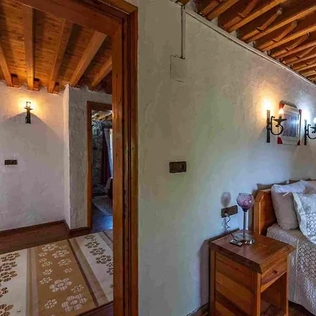 5 Star With 2 Bedrooms, 1027
