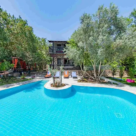 Villa 5 Star With 2 Bedrooms, 1027 *